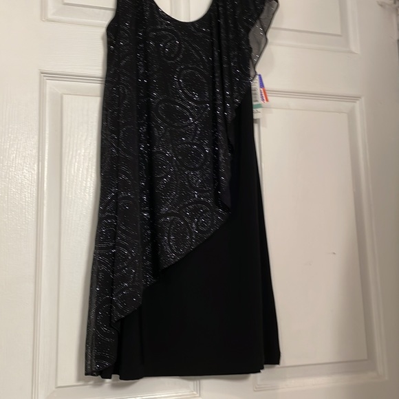 NWT Beautiful Sparkly Dress for a night out. Swoop back - Picture 5 of 14